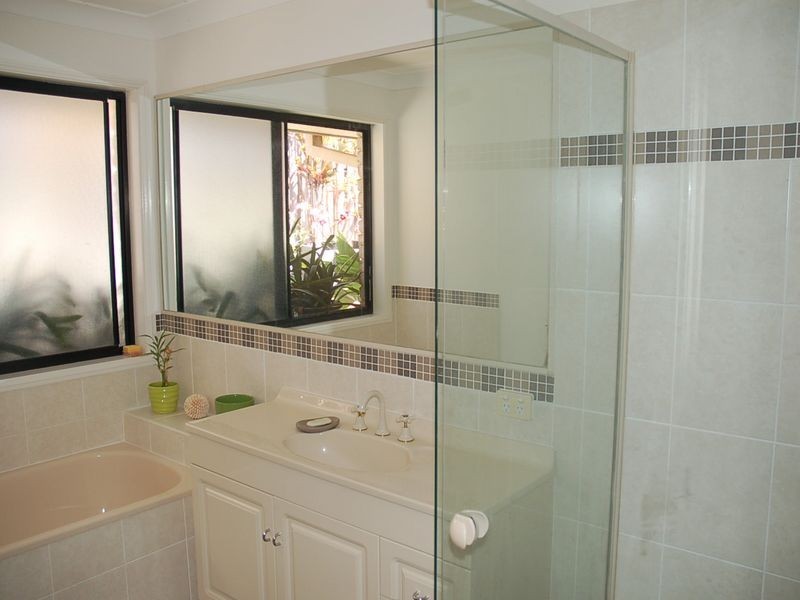 6 Maloney Crescent, Maudsland QLD 4210
