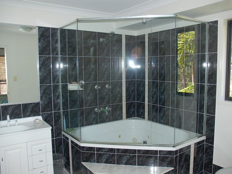 6 Maloney Crescent, Maudsland QLD 4210