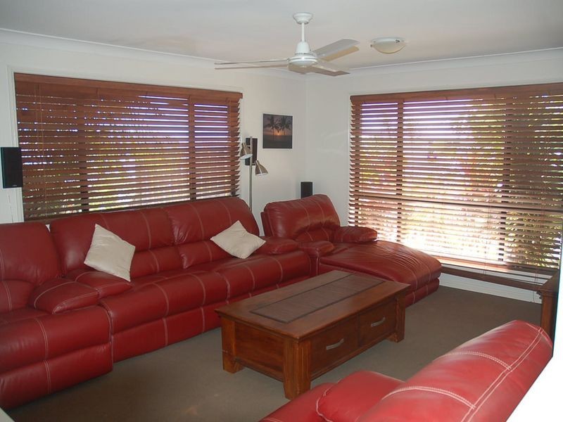 6 Maloney Crescent, Maudsland QLD 4210
