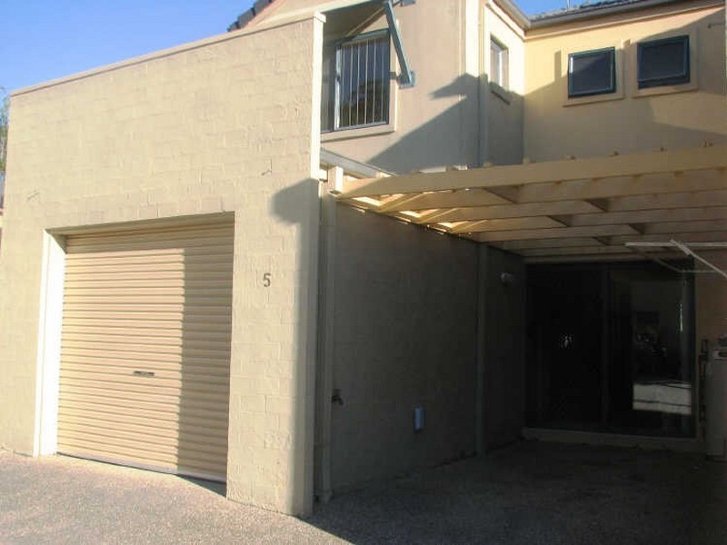 5/205 Universal Street, Oxenford QLD 4210