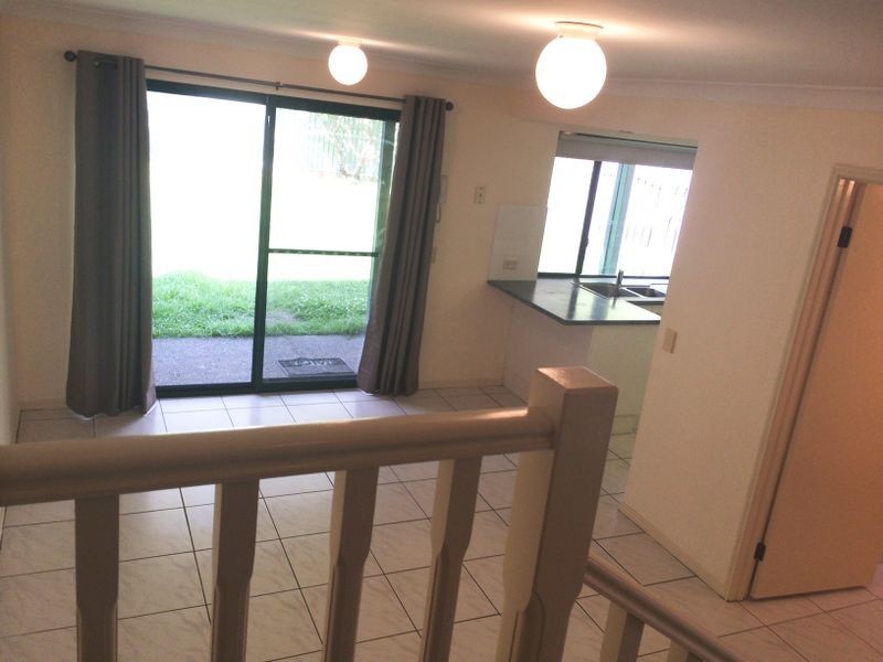 16 156 Greenacre Drive, Arundel QLD 4214