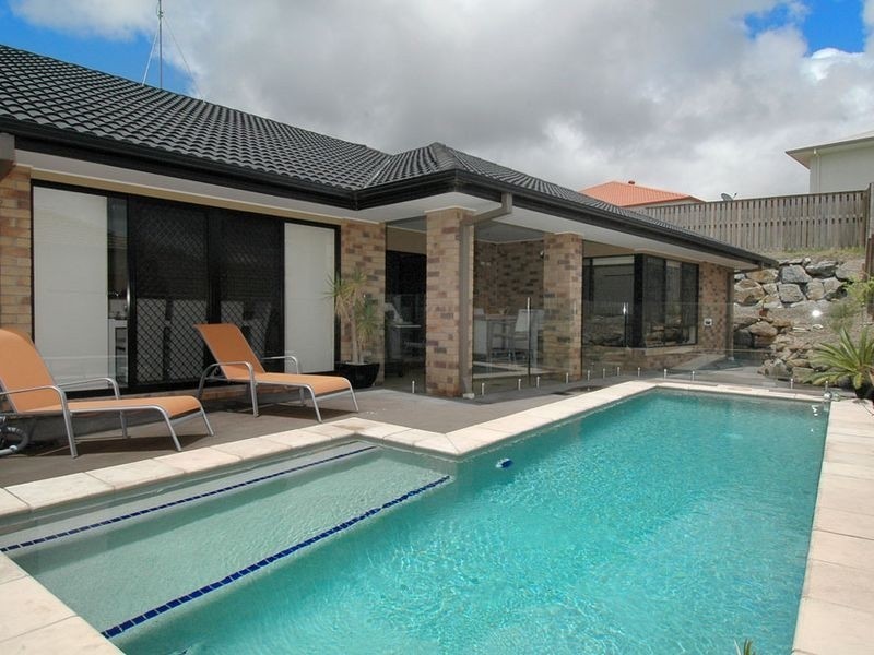 42 Codrington Circuit, Pacific Pines QLD 4211