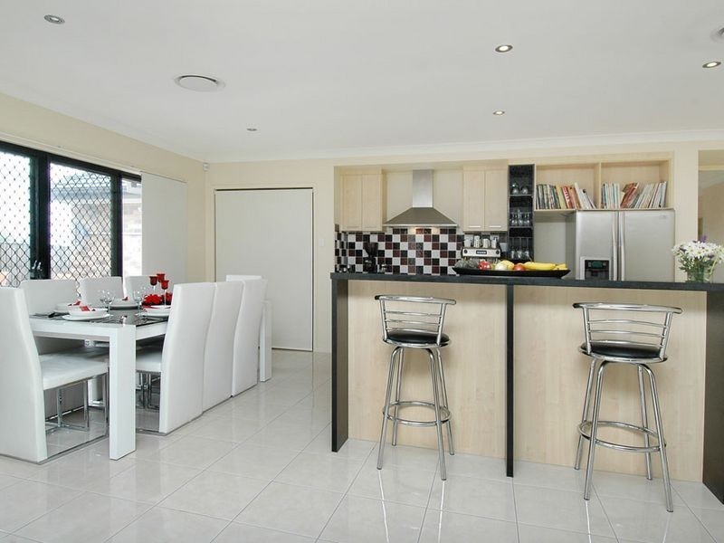 42 Codrington Circuit, Pacific Pines QLD 4211