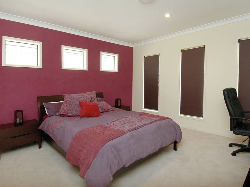 42 Codrington Circuit, Pacific Pines QLD 4211