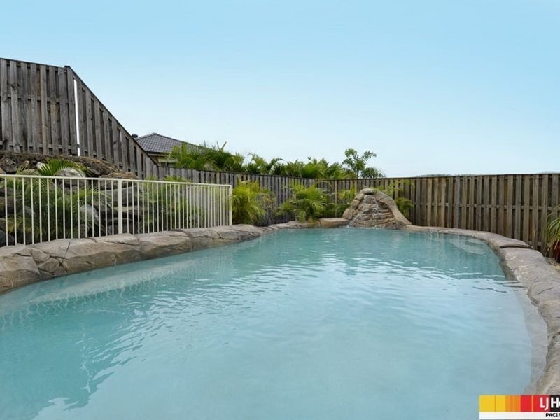 9 Minyon Court, Pacific Pines QLD 4211