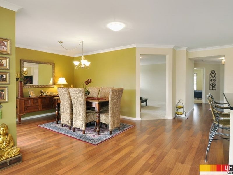 9 Minyon Court, Pacific Pines QLD 4211