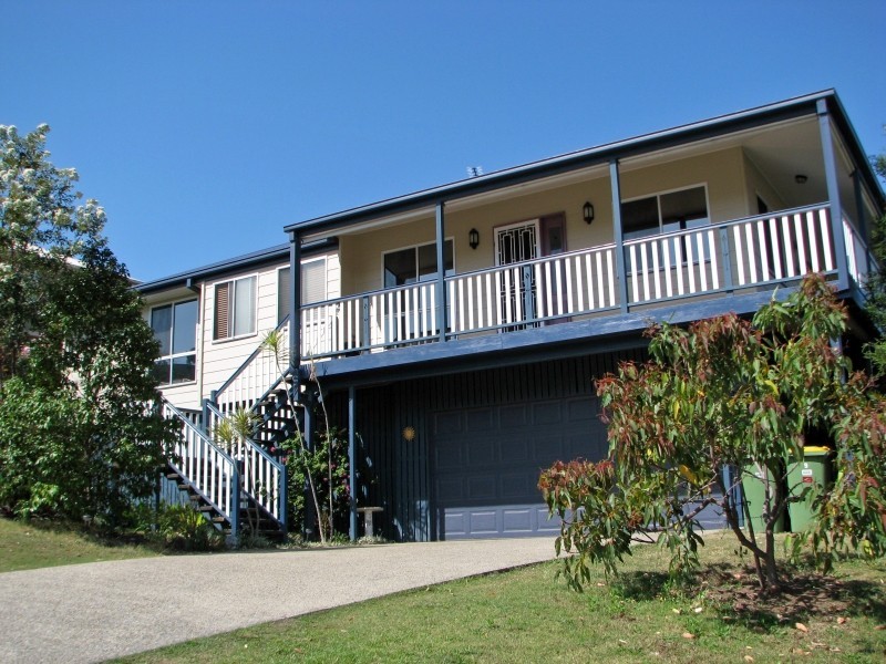 9 Pago Terrace, Pacific Pines QLD 4211
