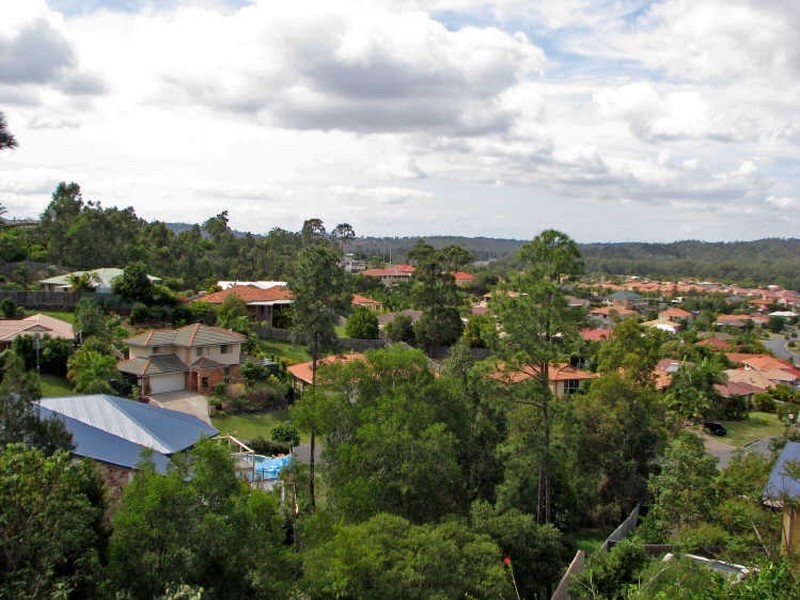 9 Pago Terrace, Pacific Pines QLD 4211