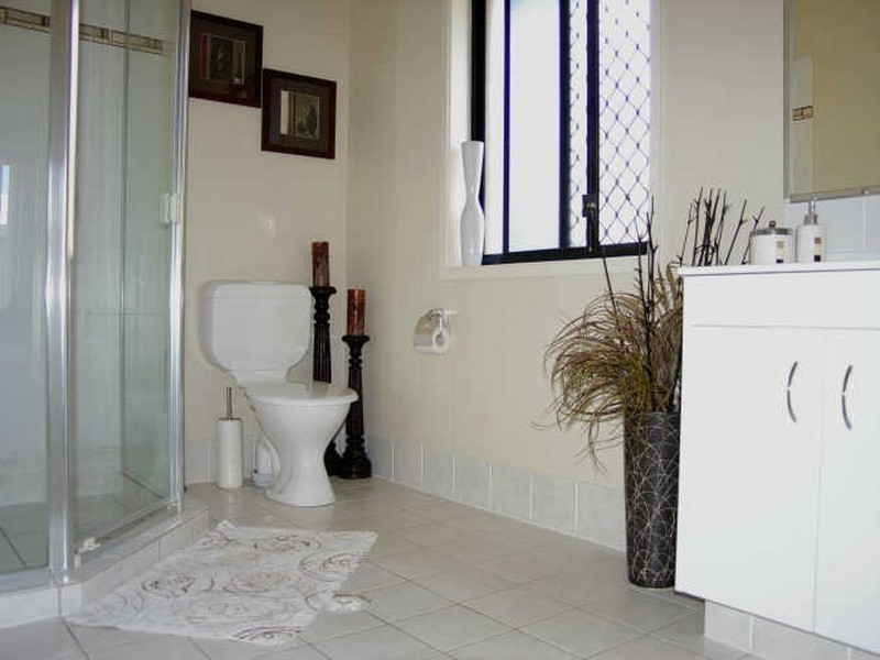 23 Carmarthen Circuit, Pacific Pines QLD 4211