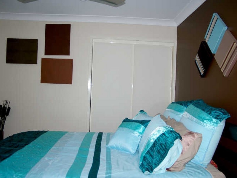 23 Carmarthen Circuit, Pacific Pines QLD 4211