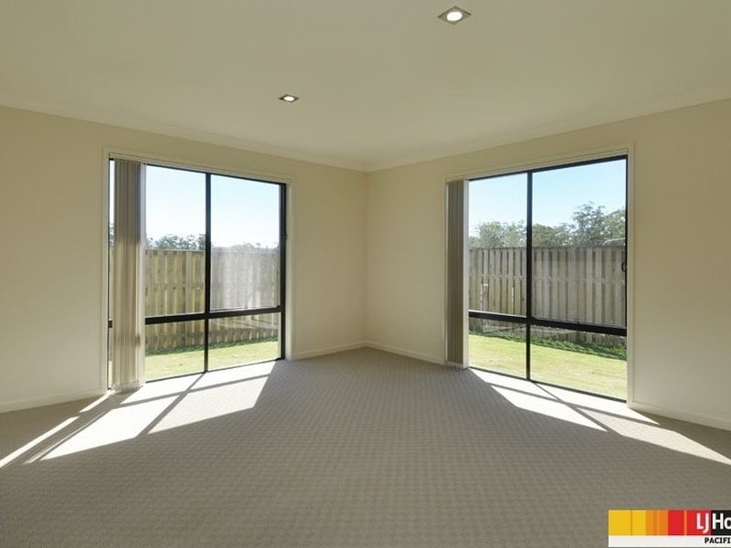 9 Starkey Street, Pacific Pines QLD 4211