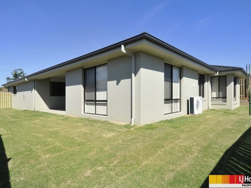 9 Starkey Street, Pacific Pines QLD 4211