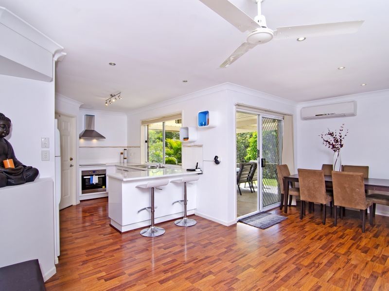 8 Jane Lane, Oxenford QLD 4210