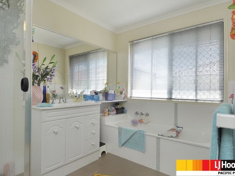 19 Wellers Street, Pacific Pines QLD 4211