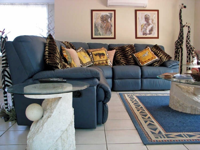 38 Manra Way, Pacific Pines QLD 4211