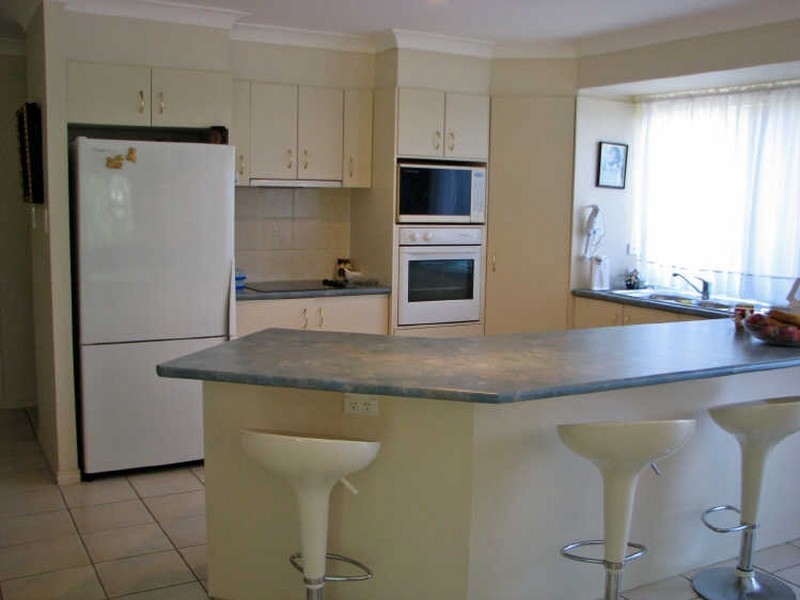 38 Manra Way, Pacific Pines QLD 4211