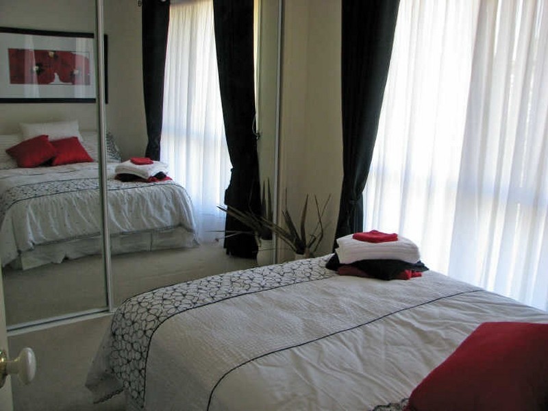 38 Manra Way, Pacific Pines QLD 4211