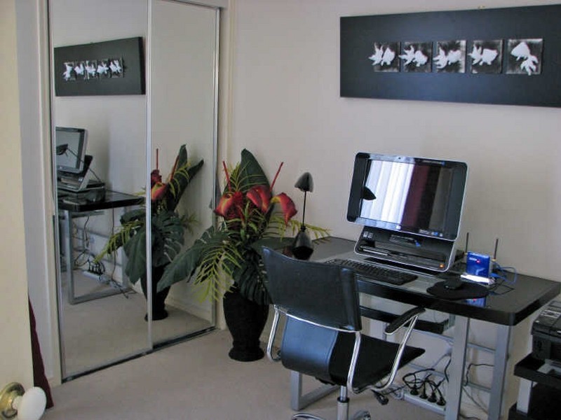 38 Manra Way, Pacific Pines QLD 4211