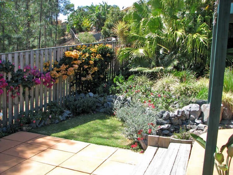 38 Manra Way, Pacific Pines QLD 4211