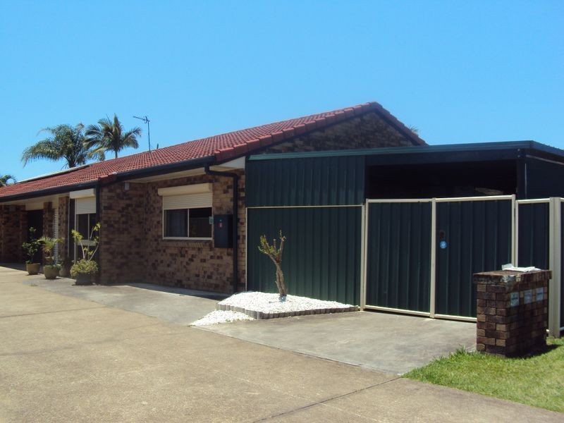 1/6 Avi Court, Labrador QLD 4215