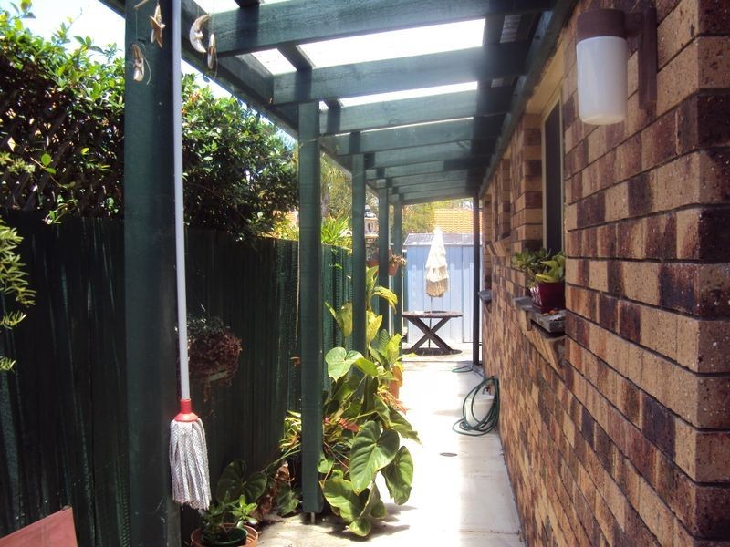 1/6 Avi Court, Labrador QLD 4215