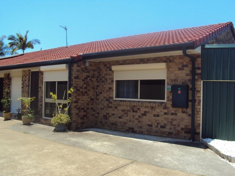 1/6 Avi Court, Labrador QLD 4215