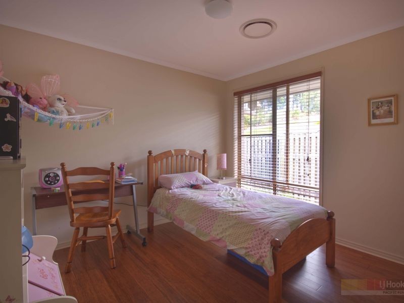 34 Wunburra Circle, Pacific Pines QLD 4211