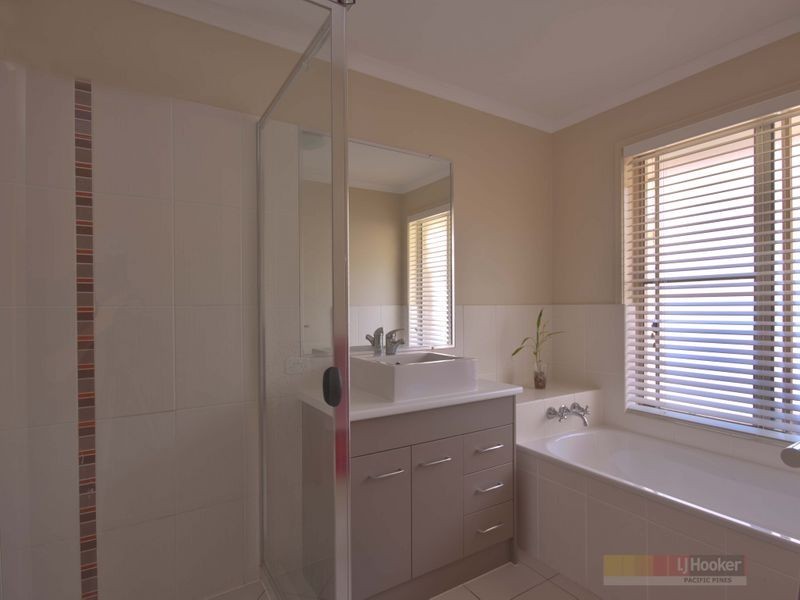 34 Wunburra Circle, Pacific Pines QLD 4211