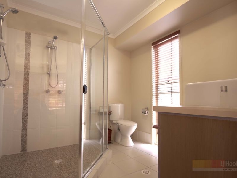 34 Wunburra Circle, Pacific Pines QLD 4211