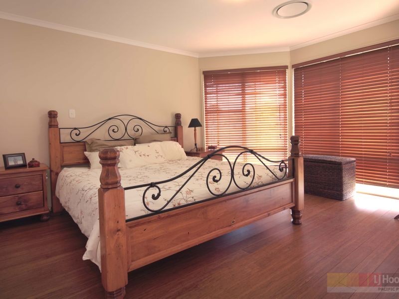 34 Wunburra Circle, Pacific Pines QLD 4211