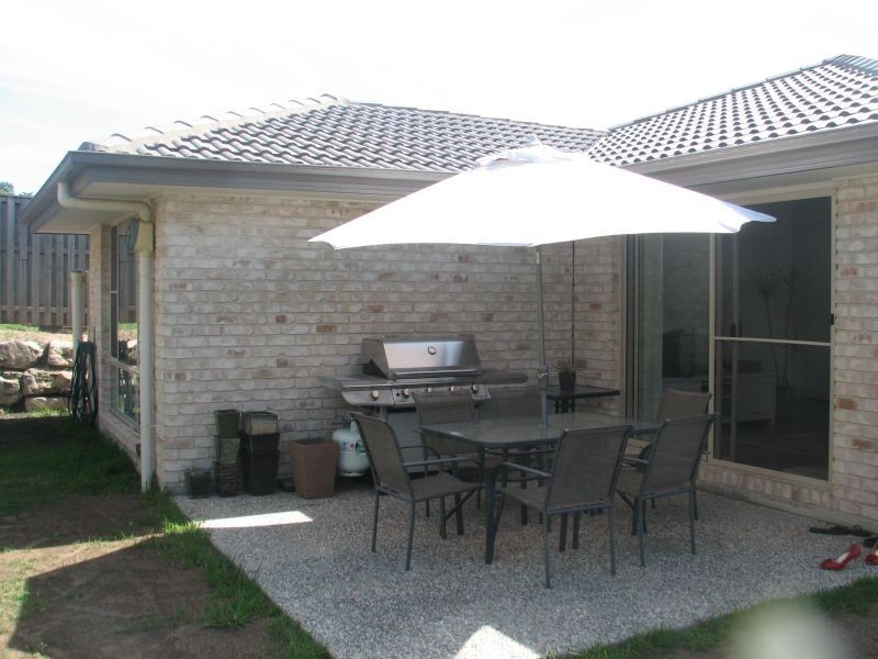 10 Kadie Place, Pacific Pines QLD 4211