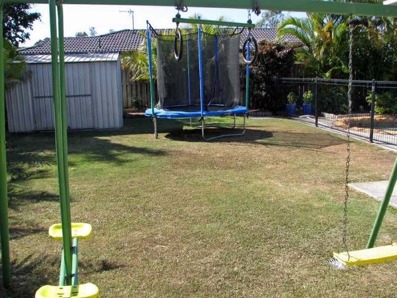 14 Kingman Court, Pacific Pines QLD 4211