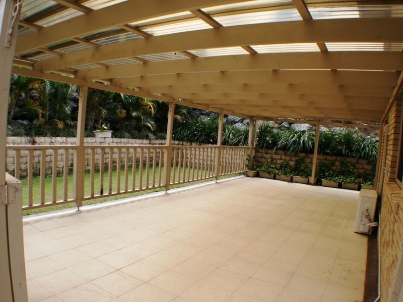 10 Yamba Street, Pacific Pines QLD 4211