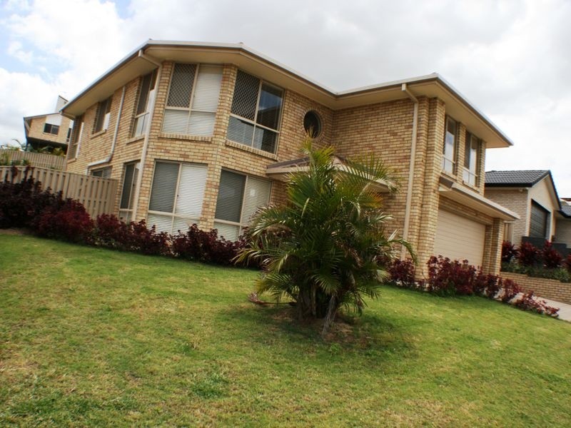 10 Yamba Street, Pacific Pines QLD 4211