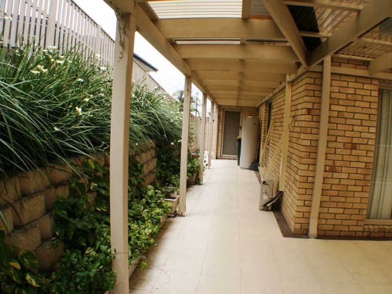 10 Yamba Street, Pacific Pines QLD 4211