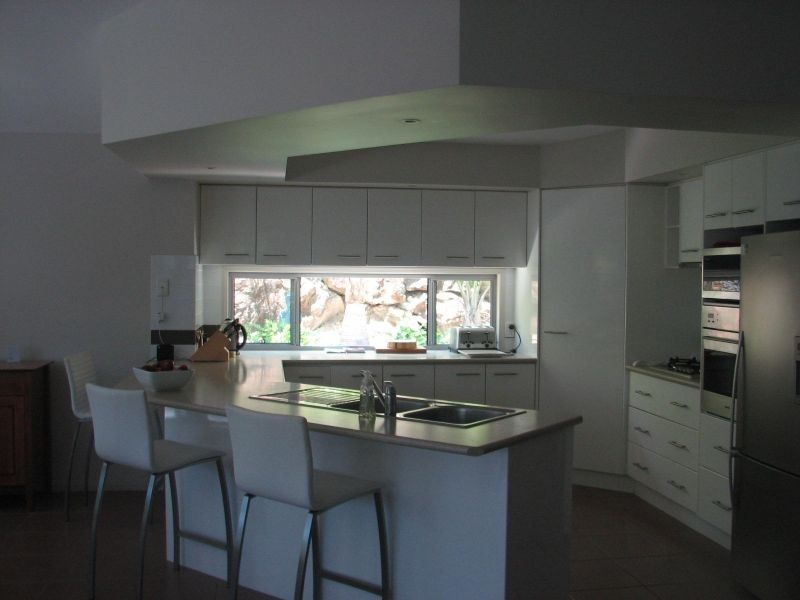 4 Welumba Close, Pacific Pines QLD 4211