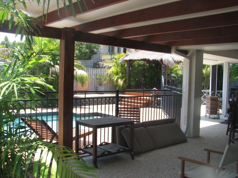 4 Welumba Close, Pacific Pines QLD 4211