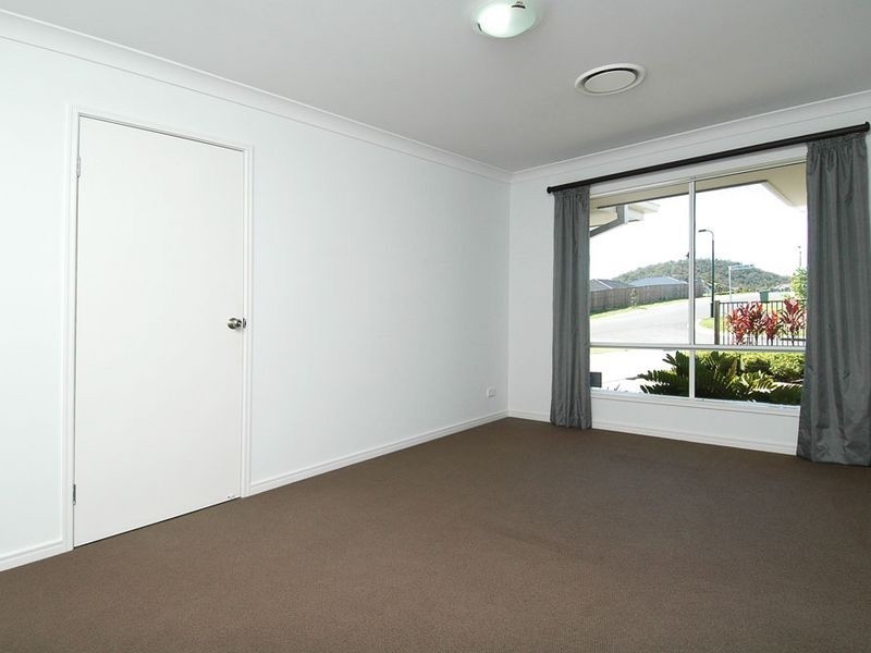 1 Freeling Place, Oxenford QLD 4210