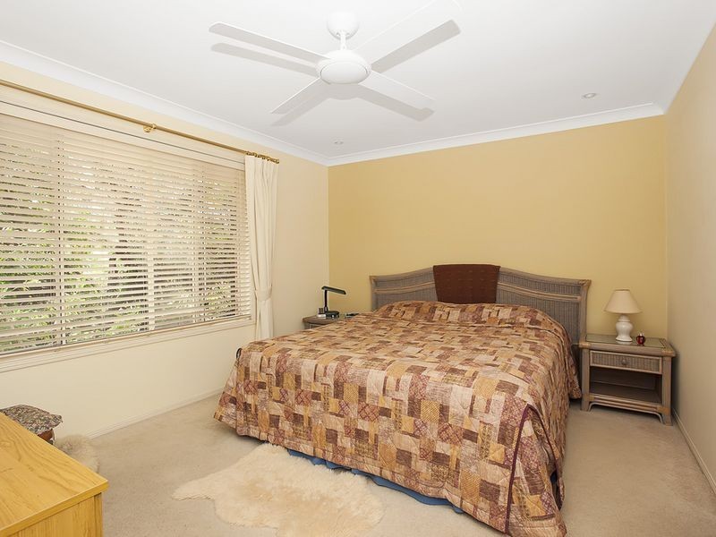 6 Papara Street, Pacific Pines QLD 4211