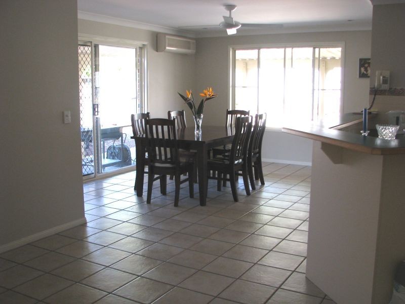 6 Papara Street, Pacific Pines QLD 4211