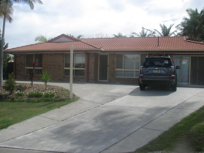 17 Pinehill Drive, Oxenford QLD 4210