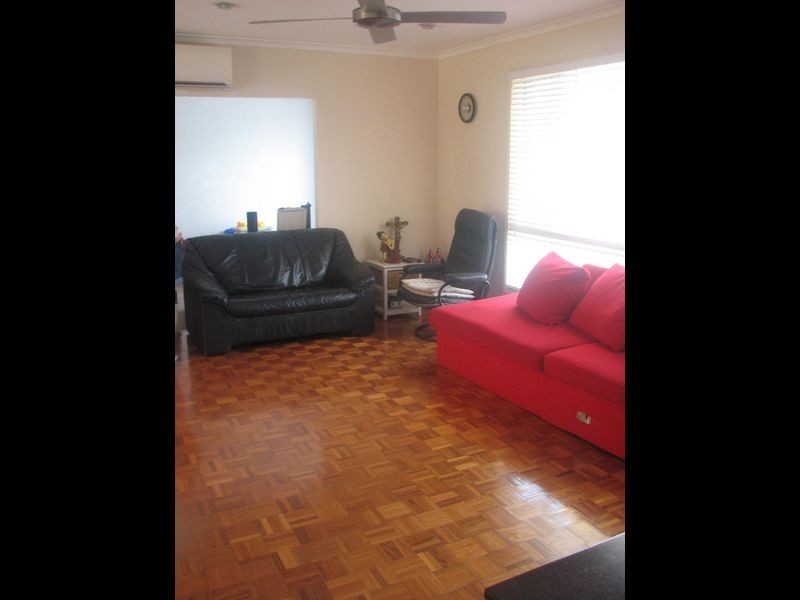 17 Pinehill Drive, Oxenford QLD 4210