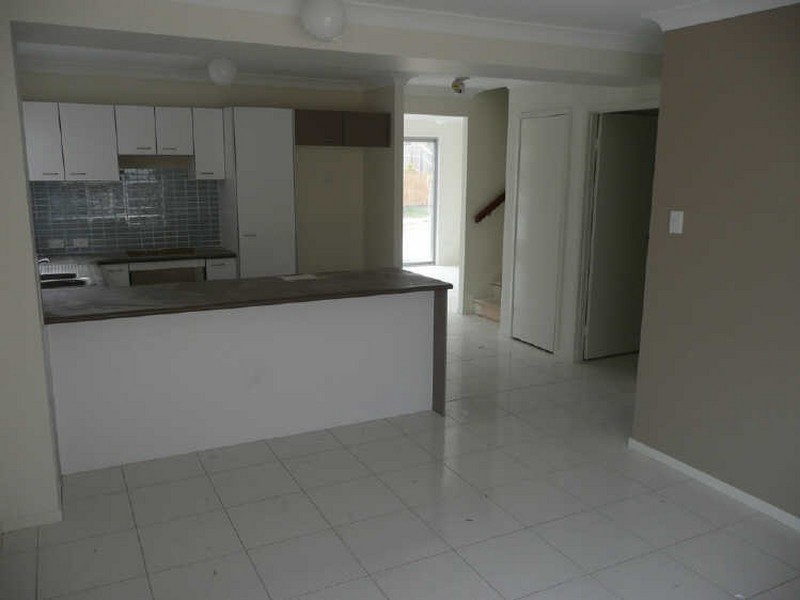 30 Carmarthen Circuit, Pacific Pines QLD 4211