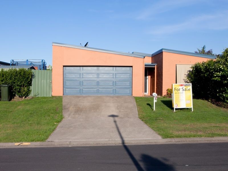 6 Easter Crescent, Pacific Pines QLD 4211