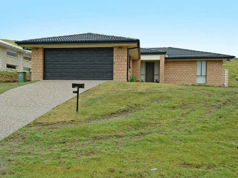 27 Bimberi Row, Pacific Pines QLD 4211