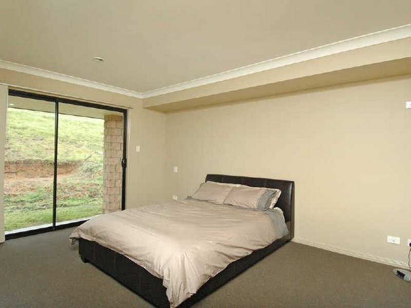 27 Bimberi Row, Pacific Pines QLD 4211