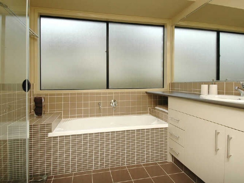 27 Bimberi Row, Pacific Pines QLD 4211