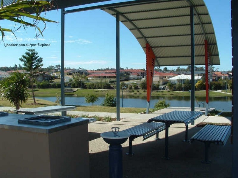 27 Bimberi Row, Pacific Pines QLD 4211