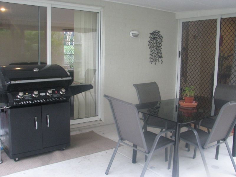 3 Norfolk Drive, Pacific Pines QLD 4211