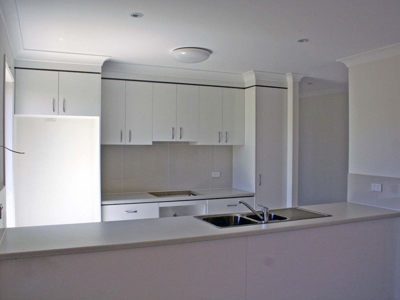 1/15 Barradeen Circuit, Pacific Pines QLD 4211
